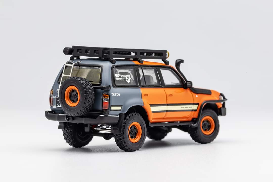 GCD Toyota Land Cruiser LC80 Modified Version With Accessories 1:64