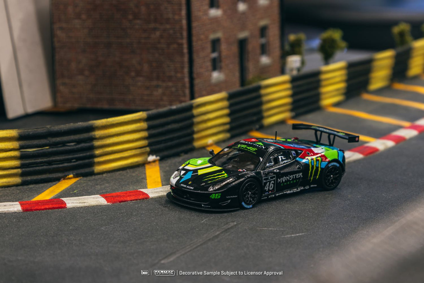 Tarmac Works Hobby64 Ferrari 458 Italia GT3 Blancpain Endurance 2012 V. Rossi 1:64 T64-073-12BGT46M