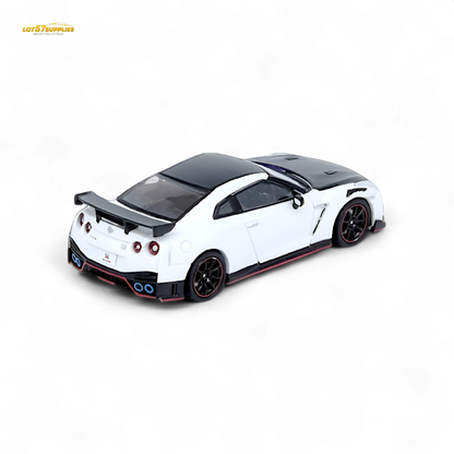 Inno64 NISSAN GT-R (R35) NISMO White 1:64