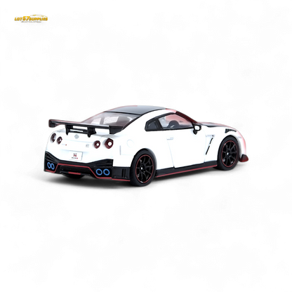 Inno64 NISSAN GT-R (R35) NISMO White 1:64