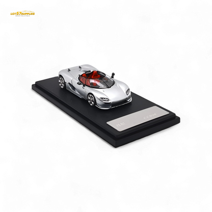 Rhino Model RM CC850 With Magnetic Engine Cover - Silver 1:64